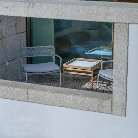 The Vermillion - Private Garden With Pool Access Apartamento Oporto