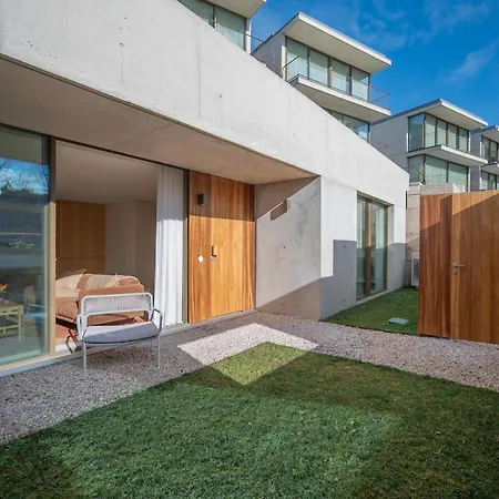 The Vermillion - Private Garden With Pool Access * Porto