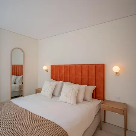 The Vermillion - Private Garden With Pool Access * Porto