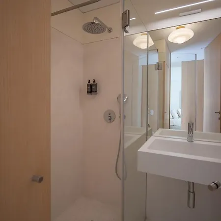 The Vermillion - Private Garden With Pool Access * Porto
