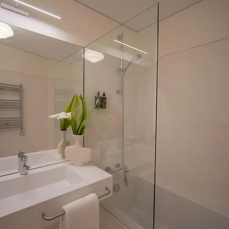 Appartement The Vermillion - Private Garden With Pool Access
